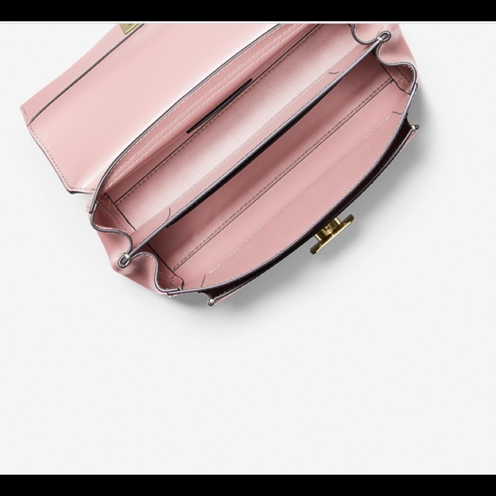 - last one !Beautiful Michael kors beautiful leather purse - Picture 3 of 4